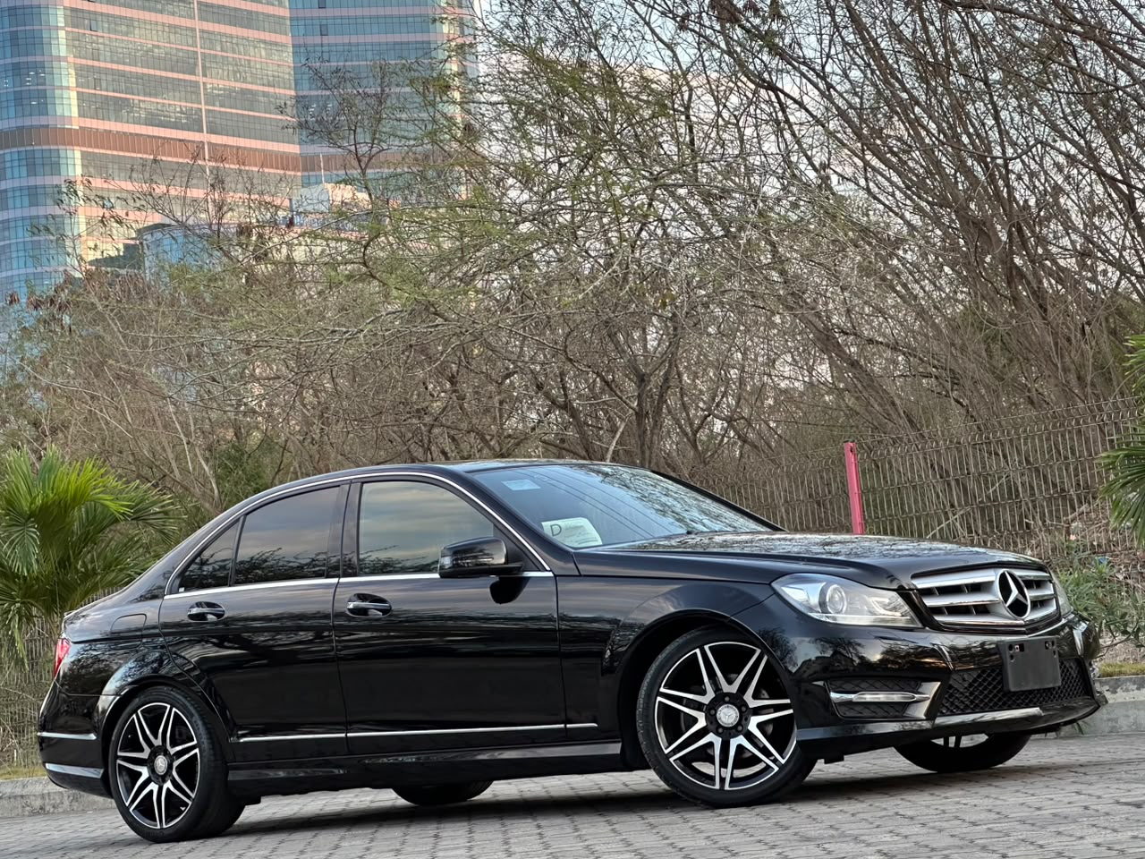 MERCEDES BENZ